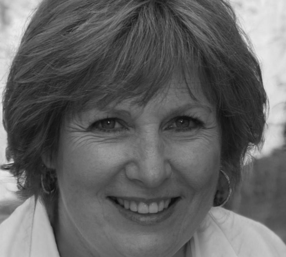 Portrait d'Élodie Rousseau, spécialiste des marchés financiers